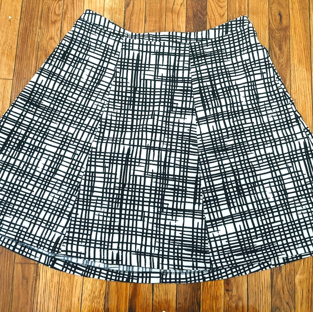 Plus Size AVA & VIV Flare Skirt B/W